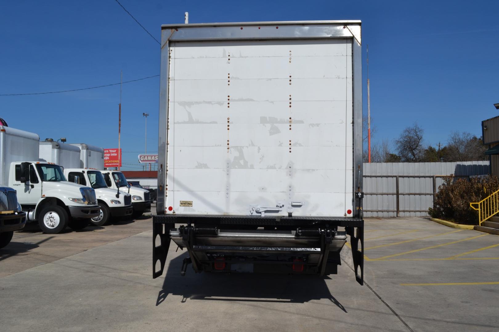 2017 WHITE INTERNATIONAL 4300 with an CUMMINS ISB 6.7L 240HP engine, ALLISON 2500RDS AUTOMATIC transmission, located at 9172 North Fwy, Houston, TX, 77037, (713) 910-6868, 29.887470, -95.411903 - Photo#5